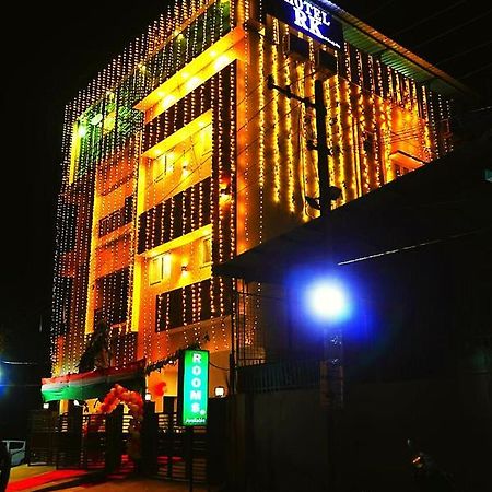 Hotel Rk - Temple Stay Thanjavur Bagian luar foto