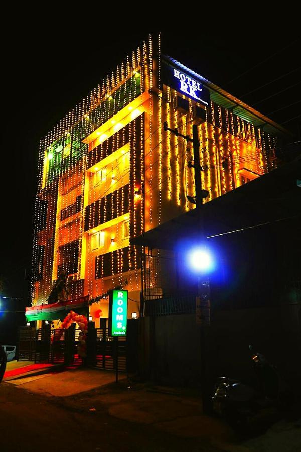 Hotel Rk - Temple Stay Thanjavur Bagian luar foto