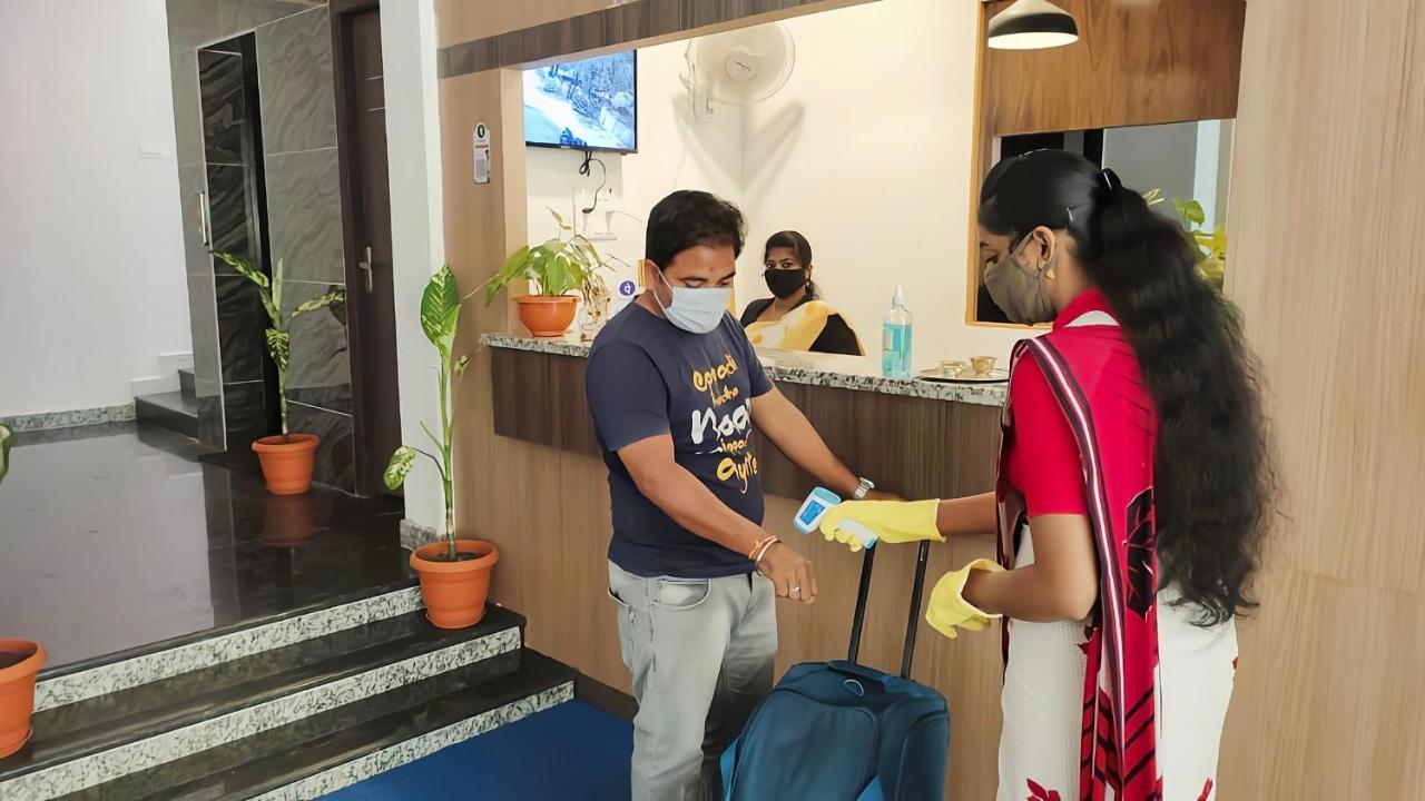Hotel Rk - Temple Stay Thanjavur Bagian luar foto