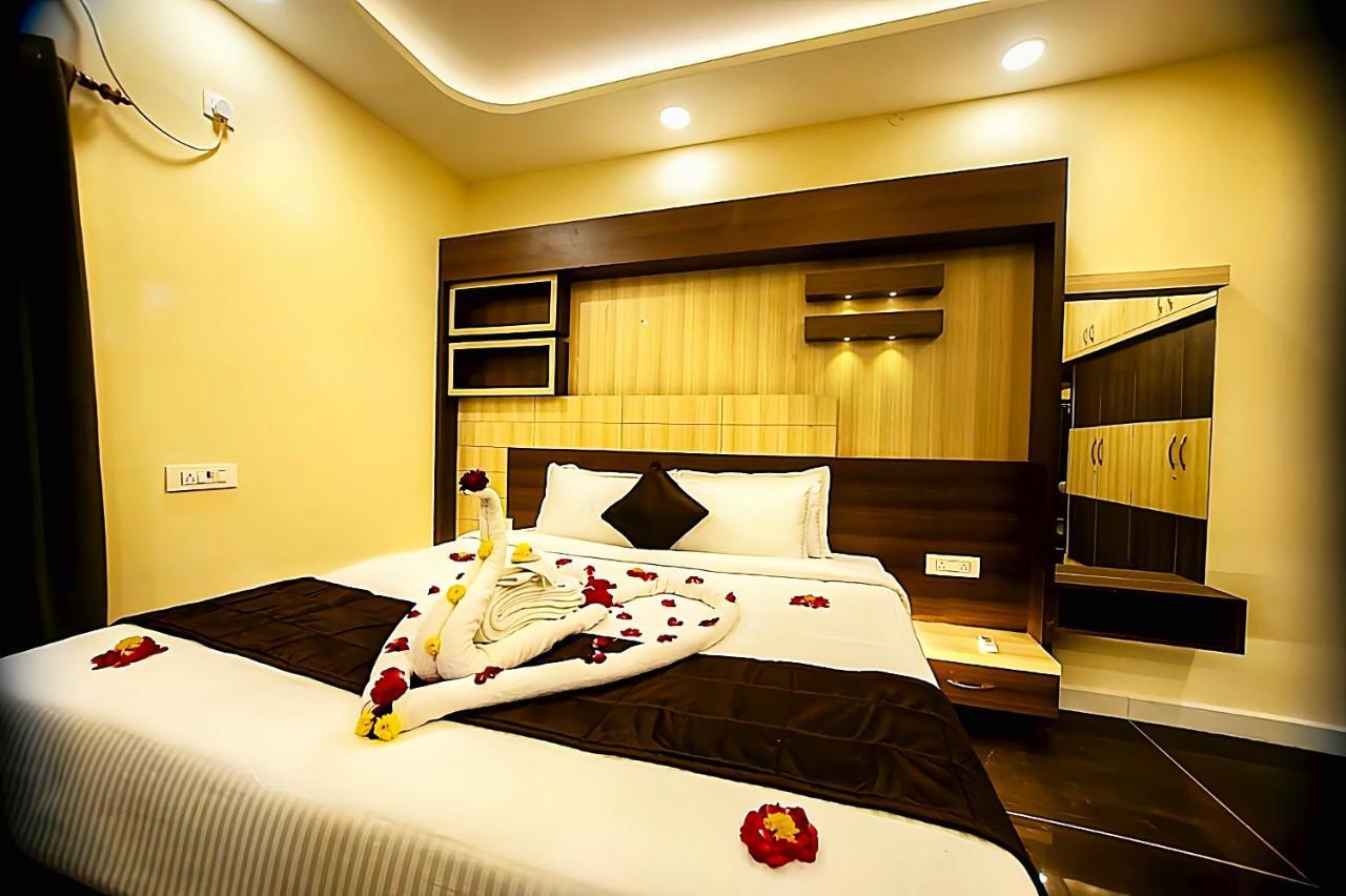 Hotel Rk - Temple Stay Thanjavur Bagian luar foto