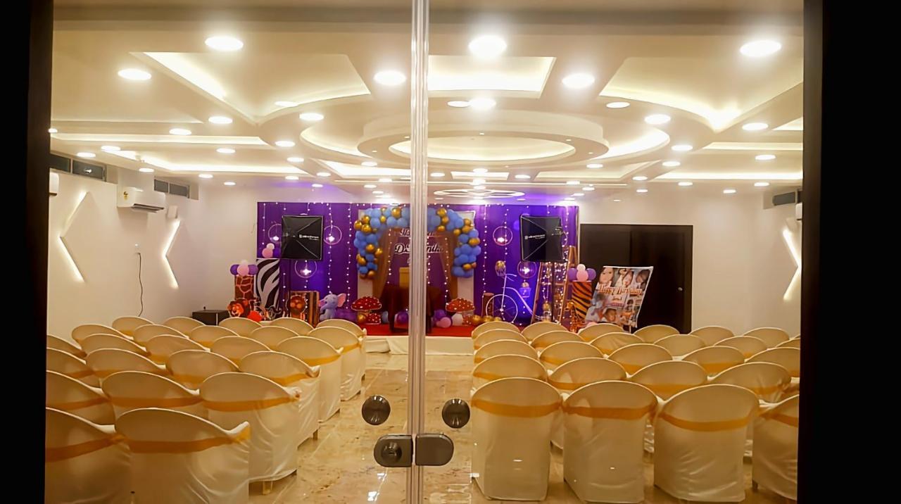 Hotel Rk - Temple Stay Thanjavur Bagian luar foto